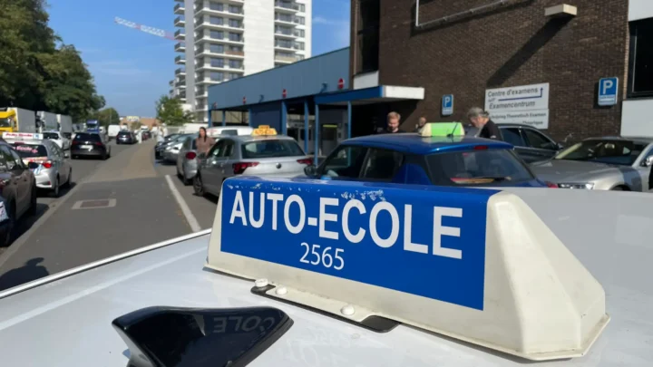 voiture auto-école